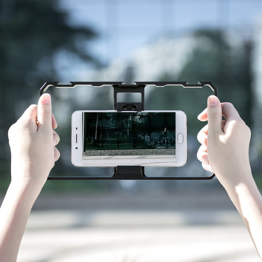 YELANGU PC06 Vlogging Live Broadcast Smartphone Metal Cage Video Rig Filmskapande Inspelningshandtag Stabiliseringsfäste